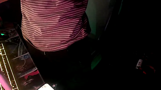 twink69Finger online show from October 10, 1:49 pm