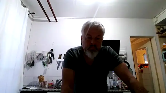 Berg Boy online show from March 21, 5:33 am