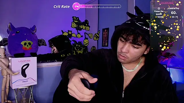 Snapshot of LucasCarterr_ chatting on October 4, 4:50 am LucasCarterr online show from October 4, 4:50 am