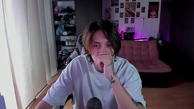 xIce Boy online show from May 13, 7:33 pm