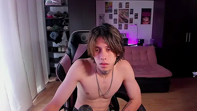 xIce Boy online show from April 21, 8:15 pm