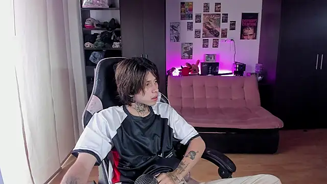 xIce Boy online show from April 28, 9:19 pm