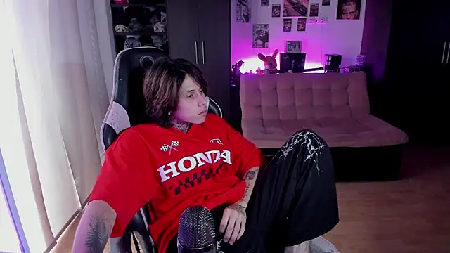 xIce Boy online show from May 4, 10:11 pm