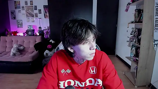 xIce Boy online show from June 18, 6:46 pm