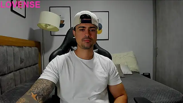 Snapshot of Dante_Storm chatting on September 24, 6:24 am Dante Storm online show from September 24, 6:24 am