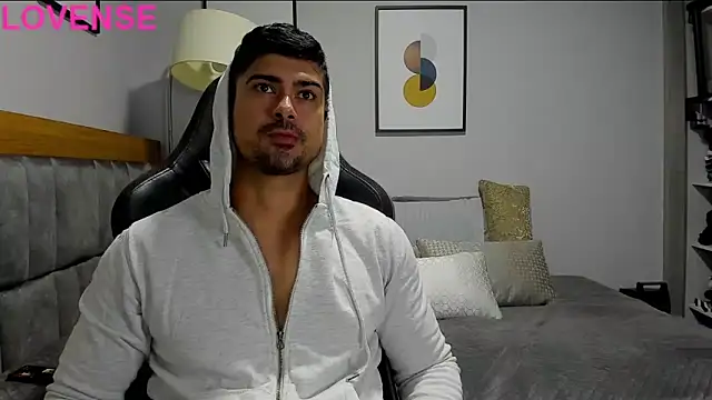 Snapshot of Dante_Storm chatting on October 4, 9:47 am Dante Storm online show from October 4, 9:47 am