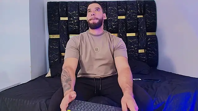 chris blake   online show from November 21, 6:29 pm