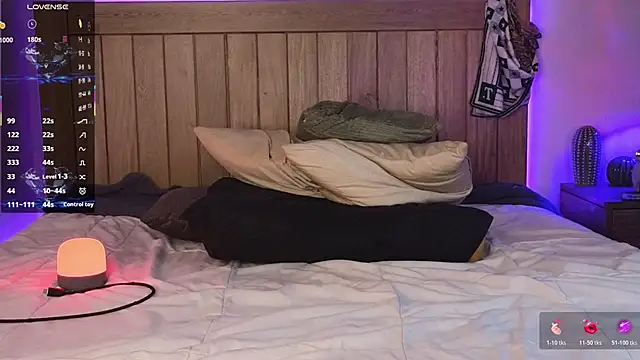 Xander Card online show from March 21, 7:34 am