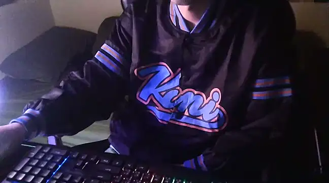 zhezheggin online show from March 14, 1:57 pm
