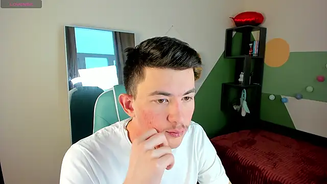 Snapshot of Danny__Magic chatting on March 14, 2:30 pm Danny Magic online show from March 14, 2:30 pm