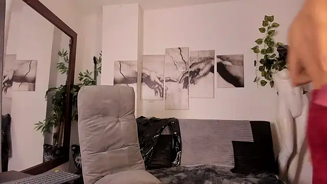 Snapshot of Giotrashy chatting on September 16, 7:58 pm Giotrashy online show from September 16, 7:58 pm