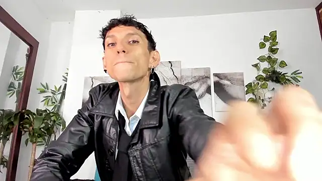 Giotrashy online show from May 5, 7:36 pm
