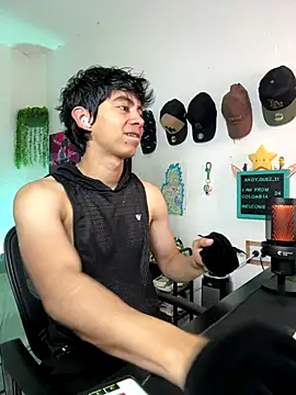 Snapshot of Yaiden_11 chatting on September 21, 10:15 am Yaiden 11 online show from September 21, 10:15 am