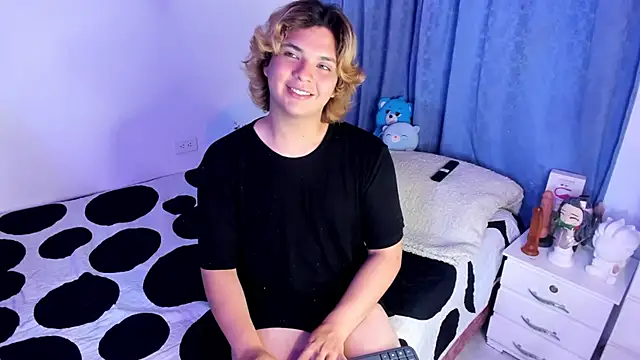 adam angelssss online show from April 26, 7:06 am