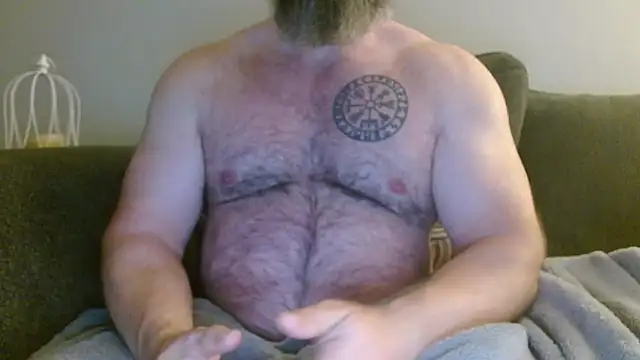 Snapshot of Golgara chatting on October 12, 5:23 am Golgara online show from October 12, 5:23 am