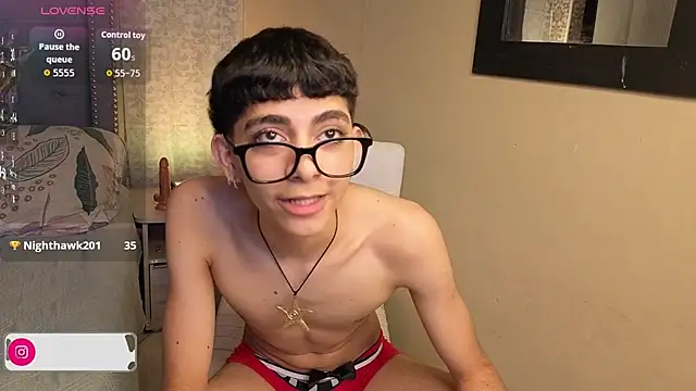 Snapshot of Matty_Sparkk chatting on September 20, 3:12 pm Matty Sparkk online show from September 20, 3:12 pm