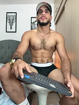 Snapshot of Maximiliano_ford chatting on March 22, 9:45 am Maximiliano ford online show from March 22, 9:45 am