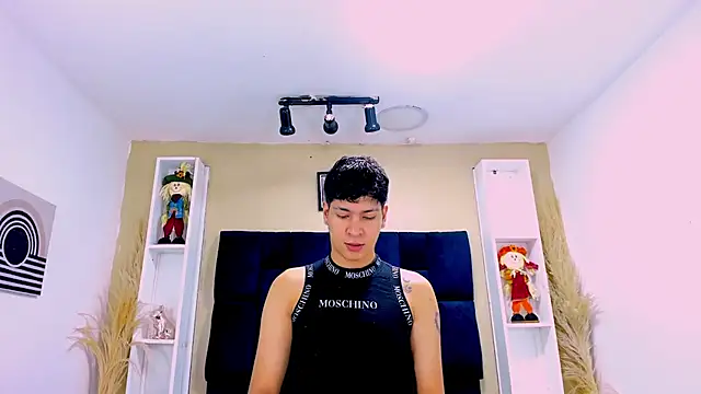 Snapshot of Jhojan_twink chatting on October 16, 1:52 pm Jhojan twink online show from October 16, 1:52 pm