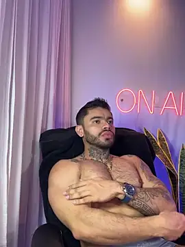 thiagoferrari2 online show from October 19, 8:06 am