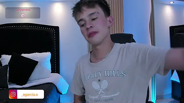 LiamWildx20 online show from May 16, 5:16 am