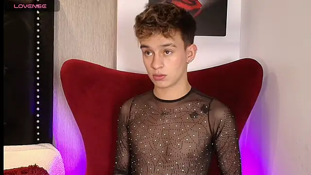 LiamWildx20 online show from November 12, 4:29 am