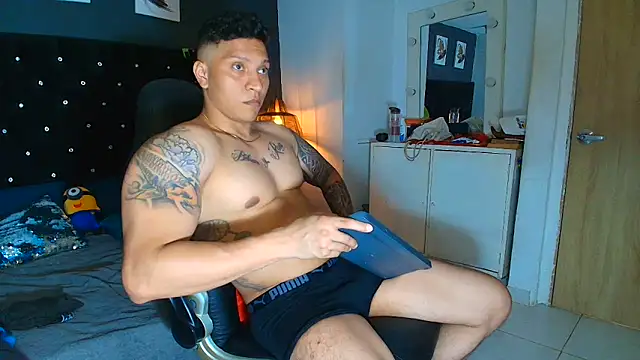 ethan dalton  online show from June 13, 5:05 am