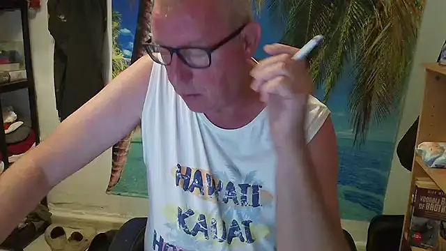 JamesBauer online show from June 11, 4:32 am