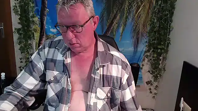 JamesBauer online show from December 19, 4:53 am