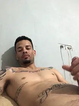 HenriquePhn online show from March 12, 8:27 pm