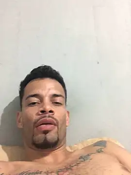 HenriquePhn online show from April 5, 3:36 am