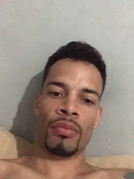 HenriquePhn online show from March 31, 3:36 pm