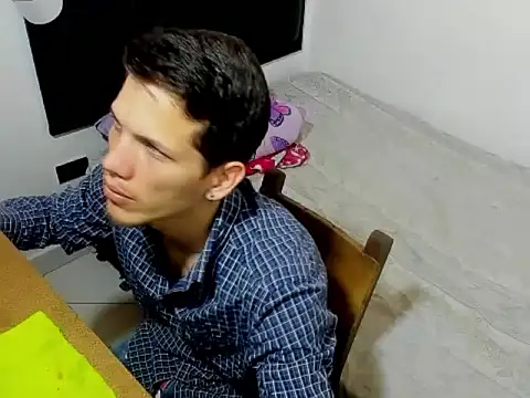 Snapshot of kevinkewman chatting on October 22, 12:09 pm kevinkewman online show from October 22, 12:09 pm