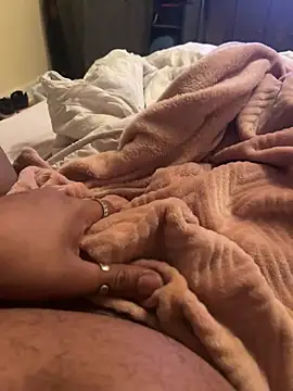 holestras online show from March 18, 8:16 pm