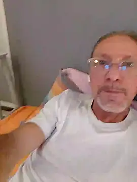 Deddyitalia3p online show from October 4, 6:24 pm