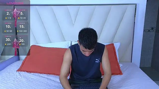 Hotboy21  online show from October 15, 3:47 am