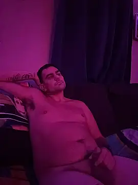 bearwalk203 online show from October 25, 1:40 am