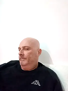 Alexis Bull online show from October 28, 4:53 pm