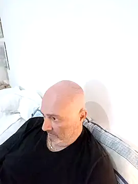 Alexis Bull online show from November 15, 3:58 pm