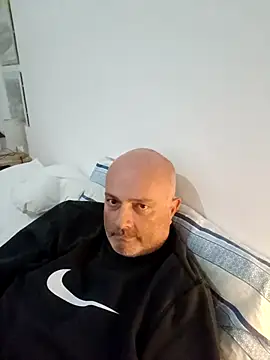 Alexis Bull online show from November 21, 4:17 pm