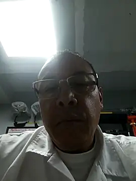 Snapshot of OrionStone chatting on September 18, 4:58 am OrionStone online show from September 18, 4:58 am