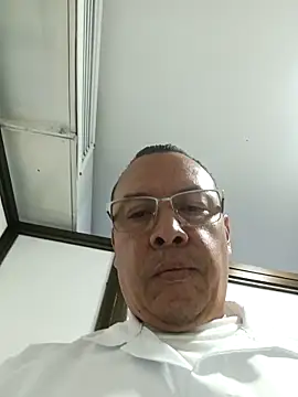 Snapshot of OrionStone chatting on September 23, 7:29 am OrionStone online show from September 23, 7:29 am