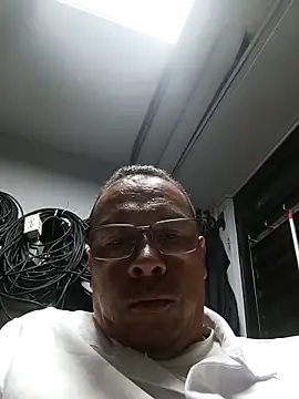 Snapshot of OrionStone chatting on October 6, 2:38 am OrionStone online show from October 6, 2:38 am
