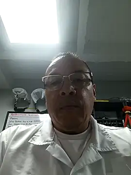Snapshot of OrionStone chatting on October 7, 5:33 am OrionStone online show from October 7, 5:33 am