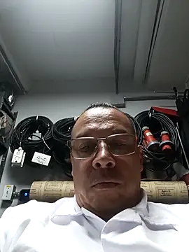 Snapshot of OrionStone chatting on September 30, 5:35 am OrionStone online show from September 30, 5:35 am