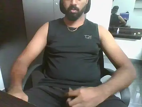 lovelyakash69 online show from October 20, 6:28 am