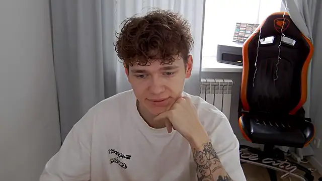 DanyDavis online show from April 23, 9:47 am