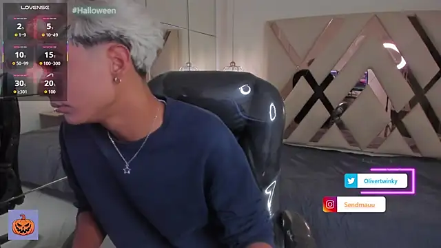 OliverTwinky online show from October 21, 2:31 pm