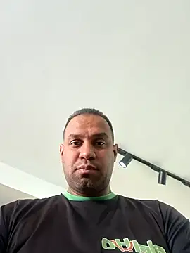 elnegro707070 online show from December 13, 8:37 pm