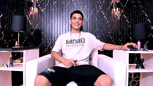 Matt Ruso online show from November 20, 3:50 am