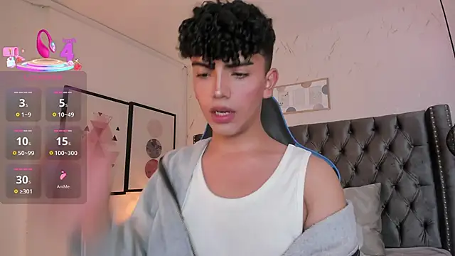 Snapshot of Niick_Twink chatting on October 3, 3:33 am Niick Twink online show from October 3, 3:33 am